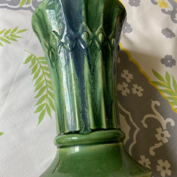 McCoy flower vase - Picture 8 of 10